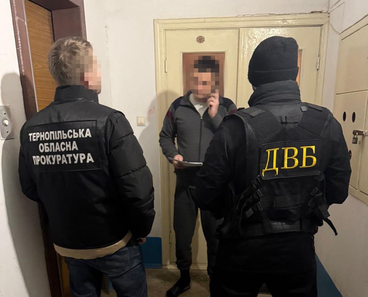 Керівника пожежного підрозділу Тернопільщини підозрюють у розтраті 300 тис. грн на бруківці