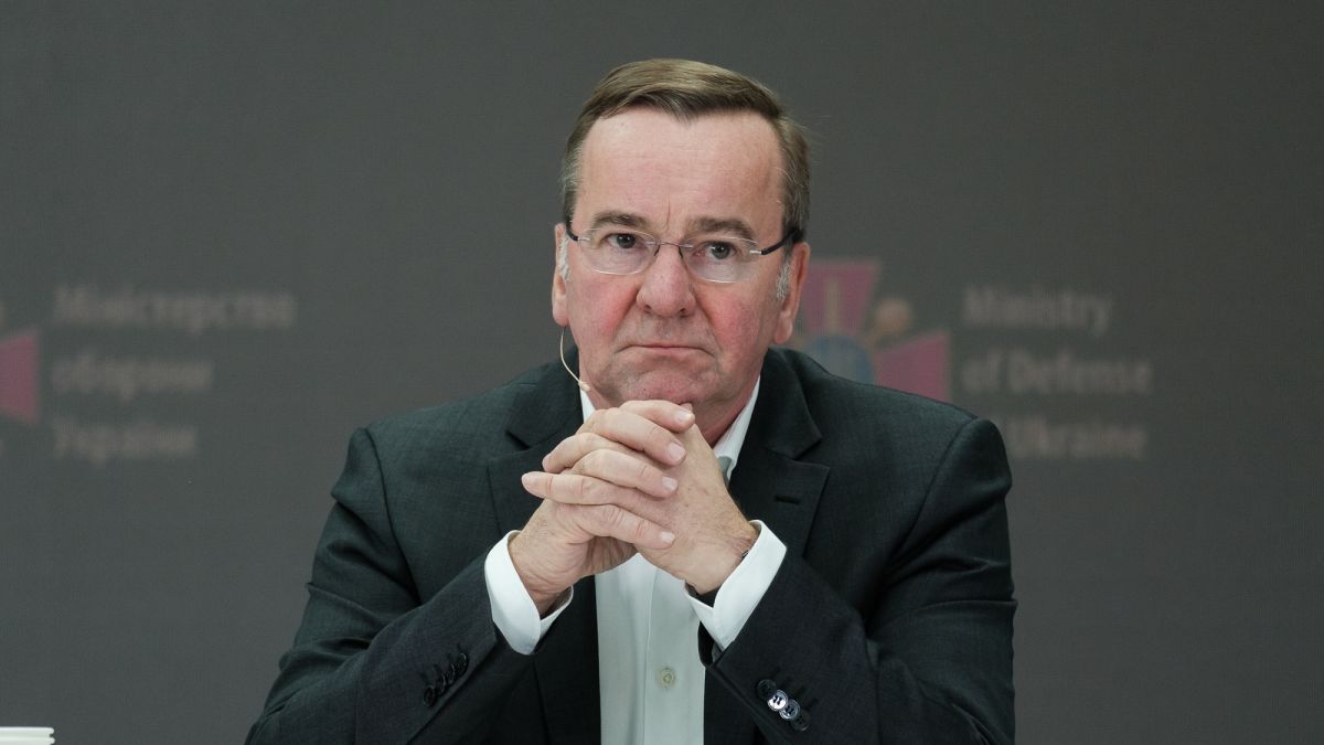 Міністр оборони Німеччини заперечив блокування оборонного пакета Україні 