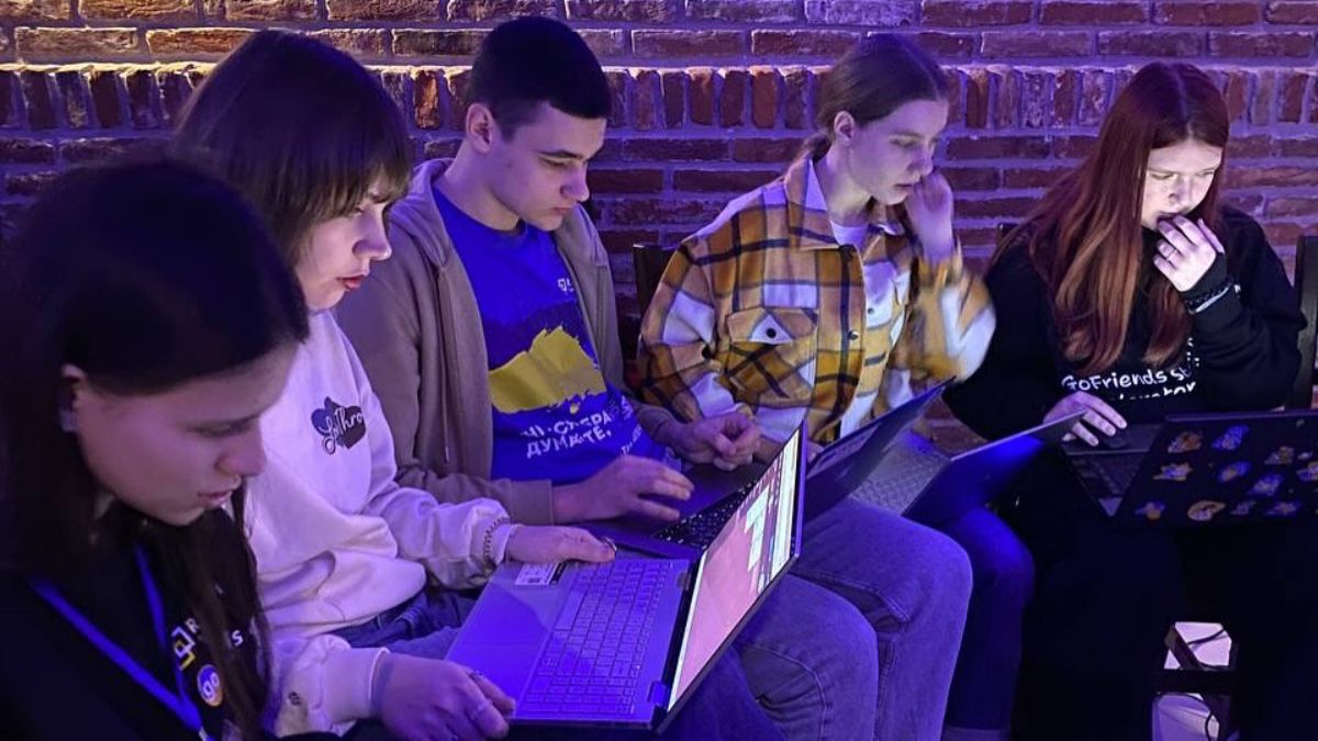На Львівщині для дітей військових та переселенців організували безкоштовне IT-навчання