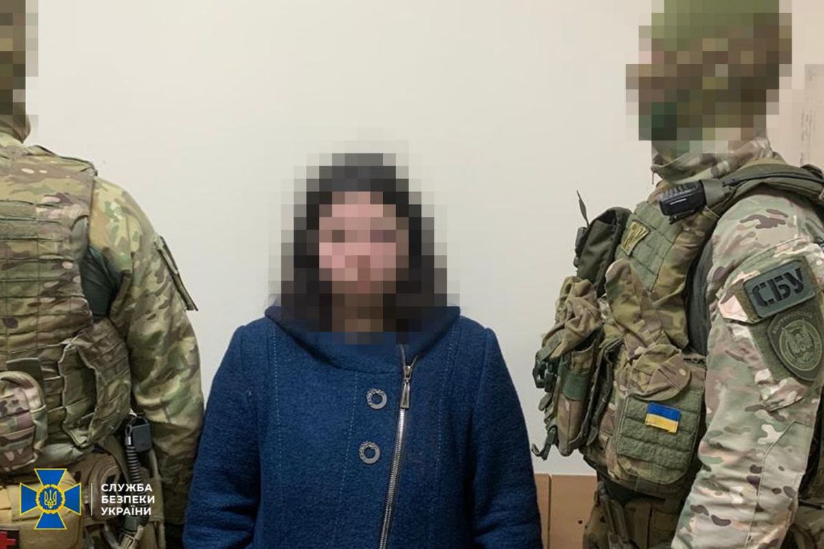 На Одещині затримали терористку, яка підірвала вибухівку біля будівлі ЗСУ