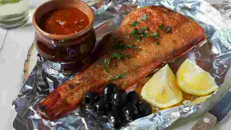 Які продукти не варто запікати у фользі: рекомендації кухаря 