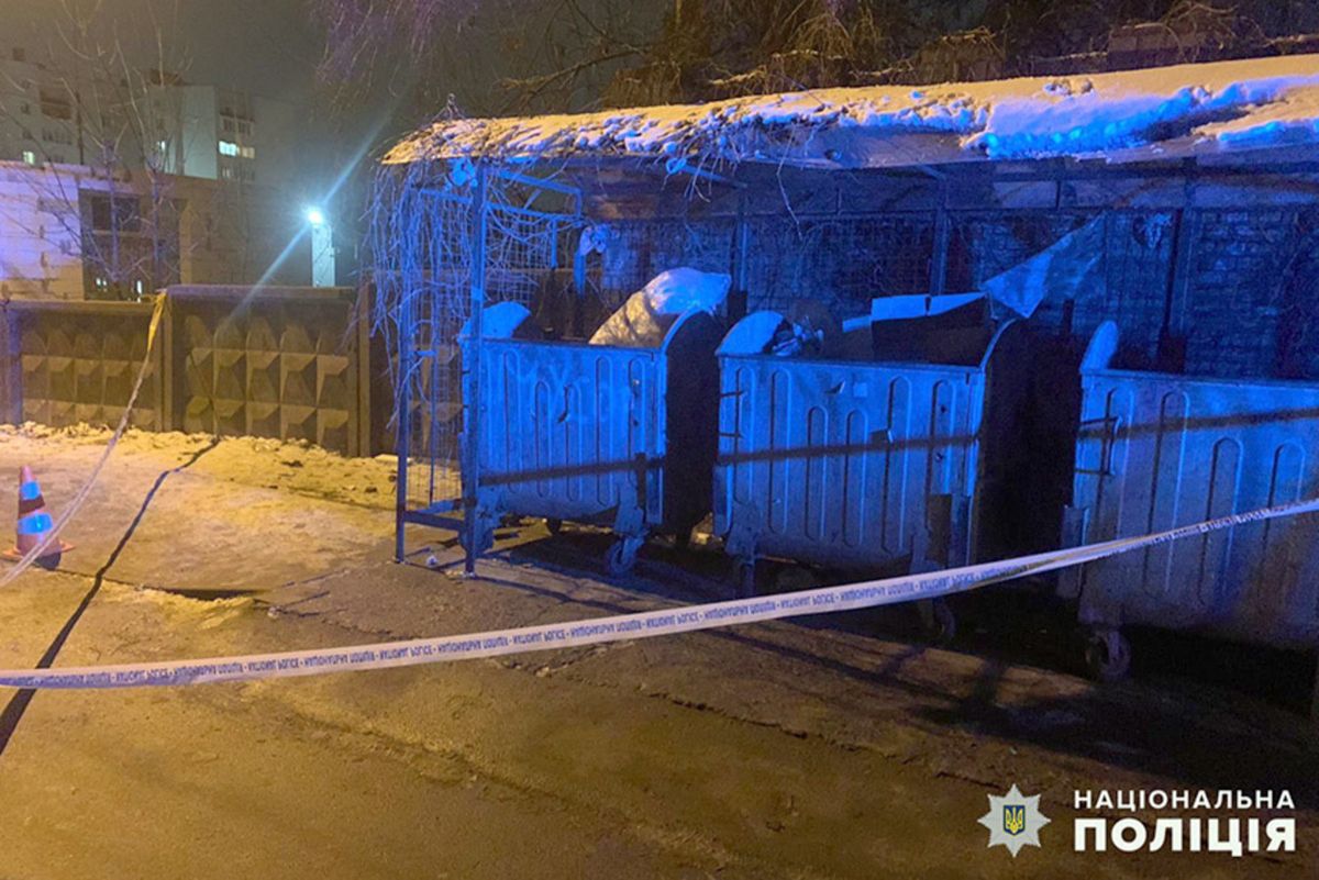 У Хмельницькому 36-річна породілля залишила немовля біля смітників