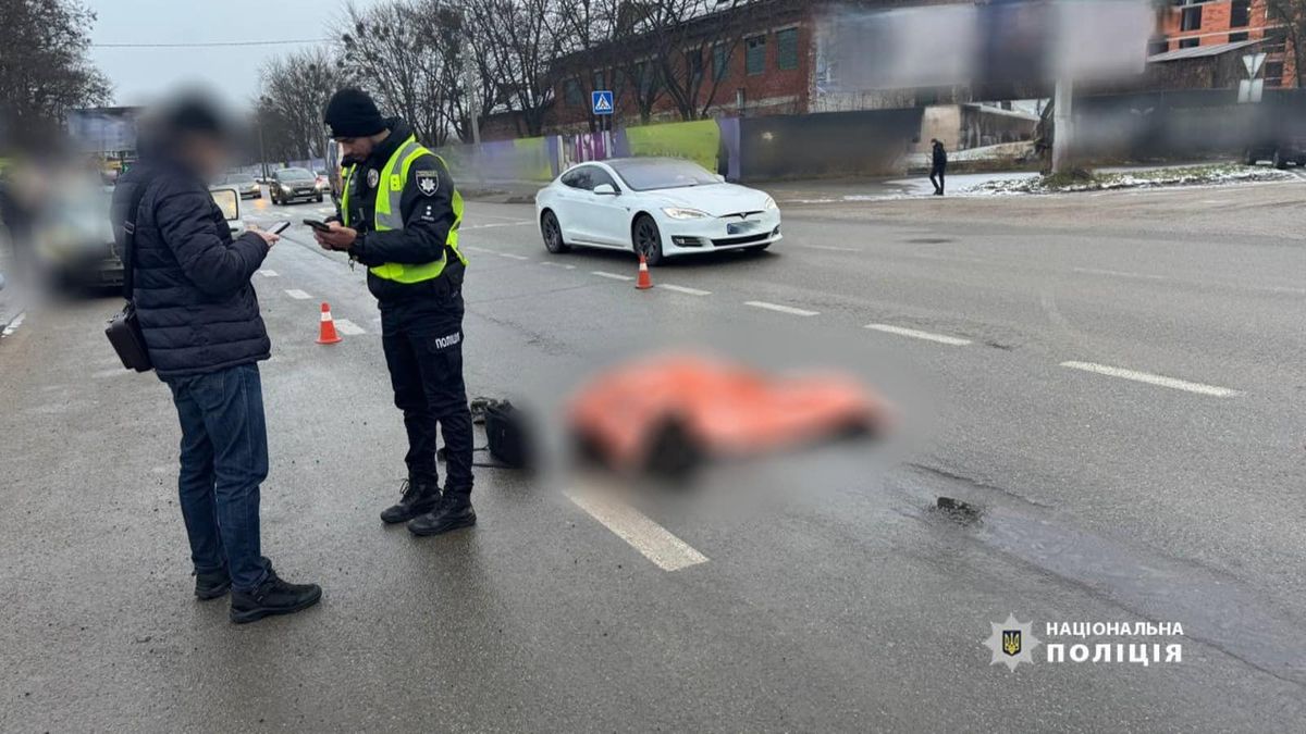 В Івано-Франківську 54-річна водійка Nissan на смерть збила пішохода