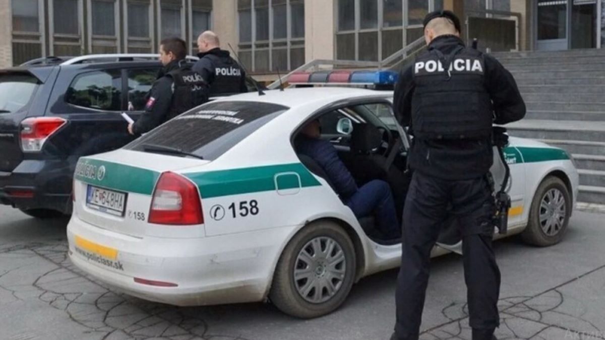 У школі на сході Словаччини 18-річний нападник вбив вчительку та школярку