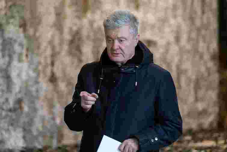 Голова ВРУ спростував заяву Петра Порошенка про заборону виїзду з України