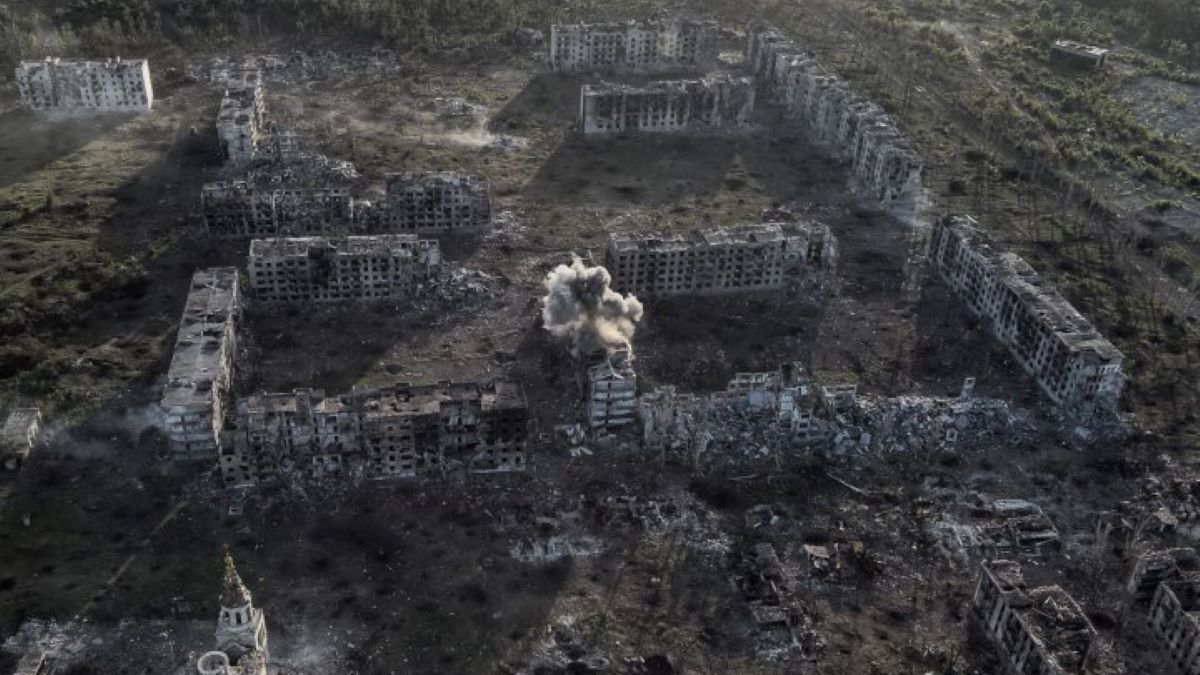Українські військові відійшли з вогнетривкого комбінату в Часовому Яру