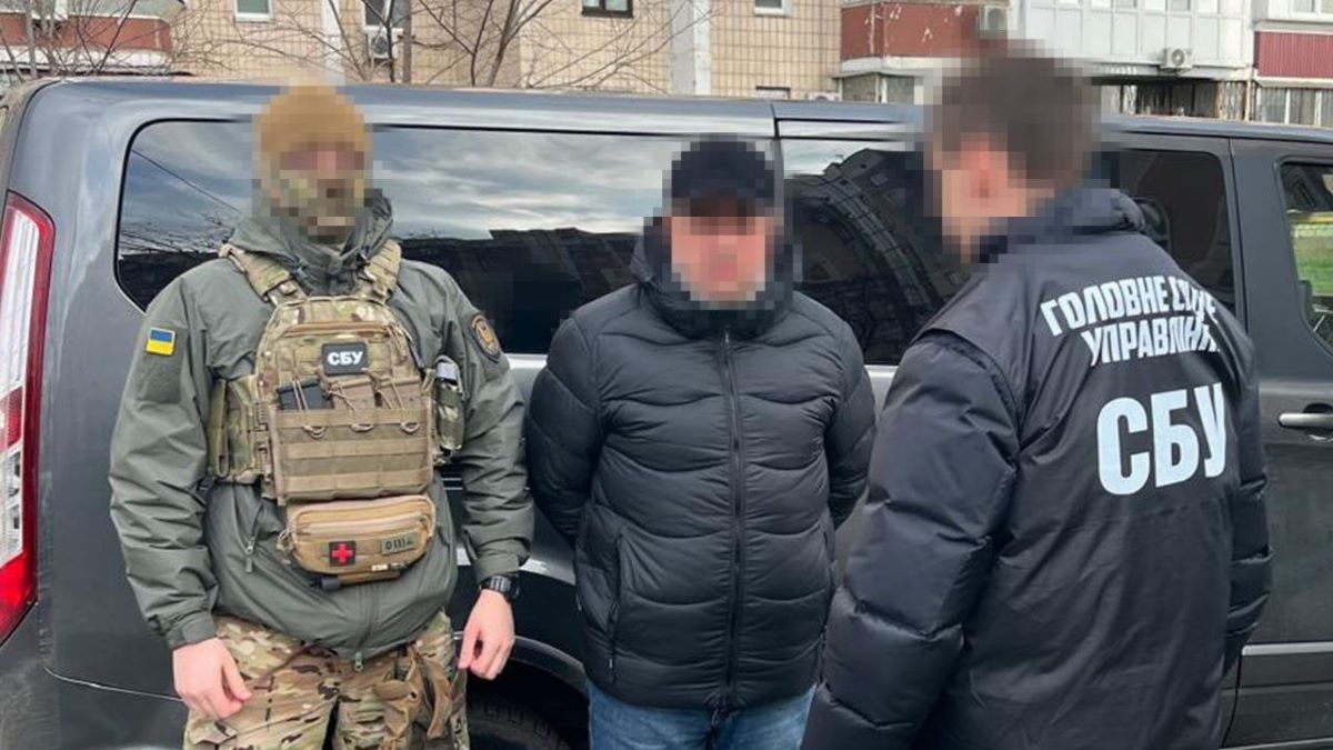 СБУ затримала адвоката, який захищав російських інформаторів у суді