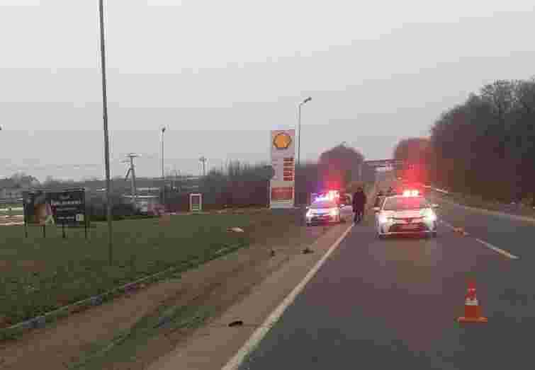 Біля Львова водій мікроавтобуса на смерть збив пішохода і втік