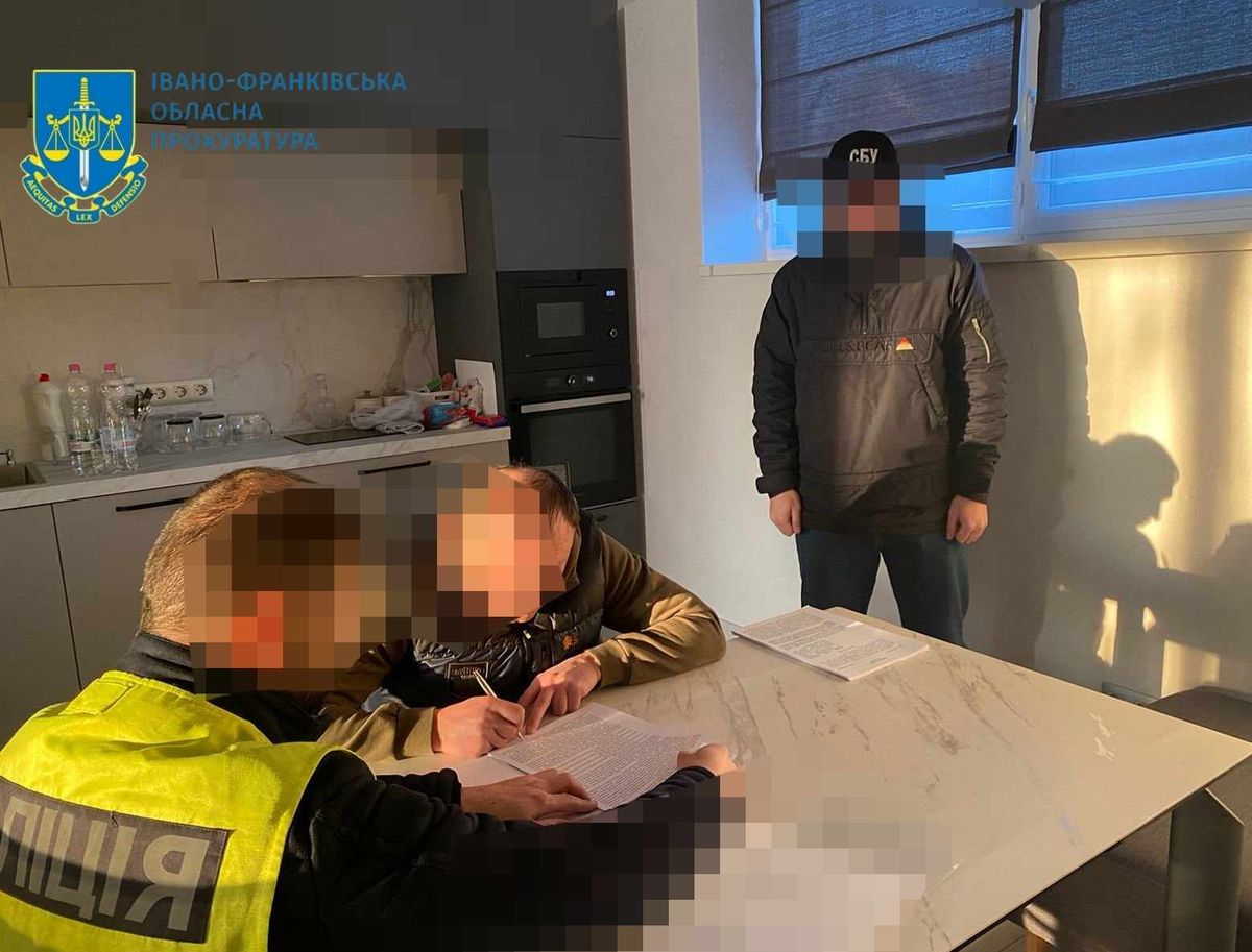 Чиновники Івано-Франківської міськради привласнили 1,5 млн грн на тендерах з благоустрою