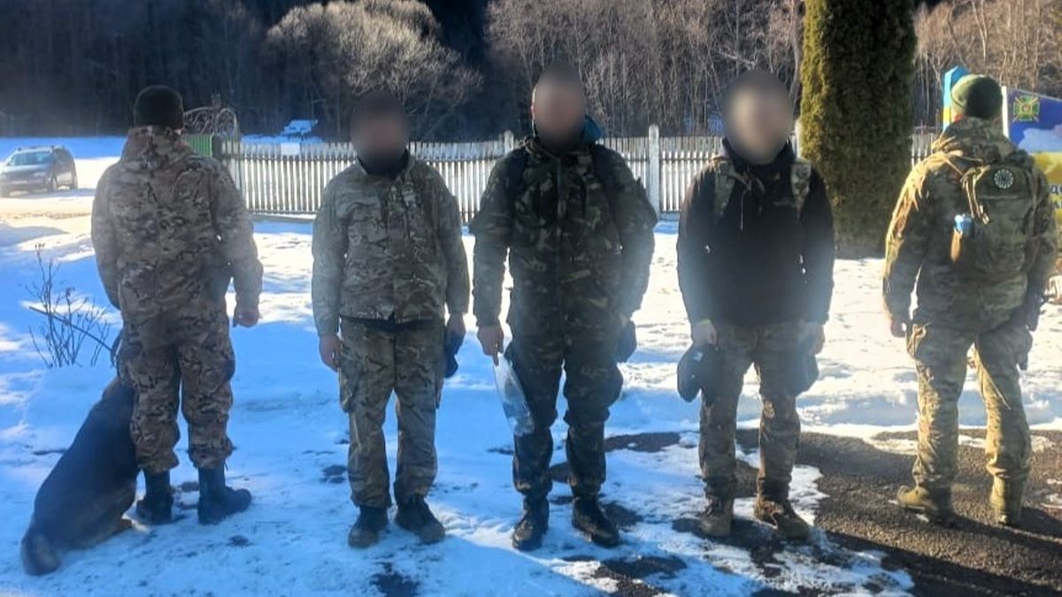 У Карпатах затримали одягнутих у військову форму ухилянтів із Запоріжжя