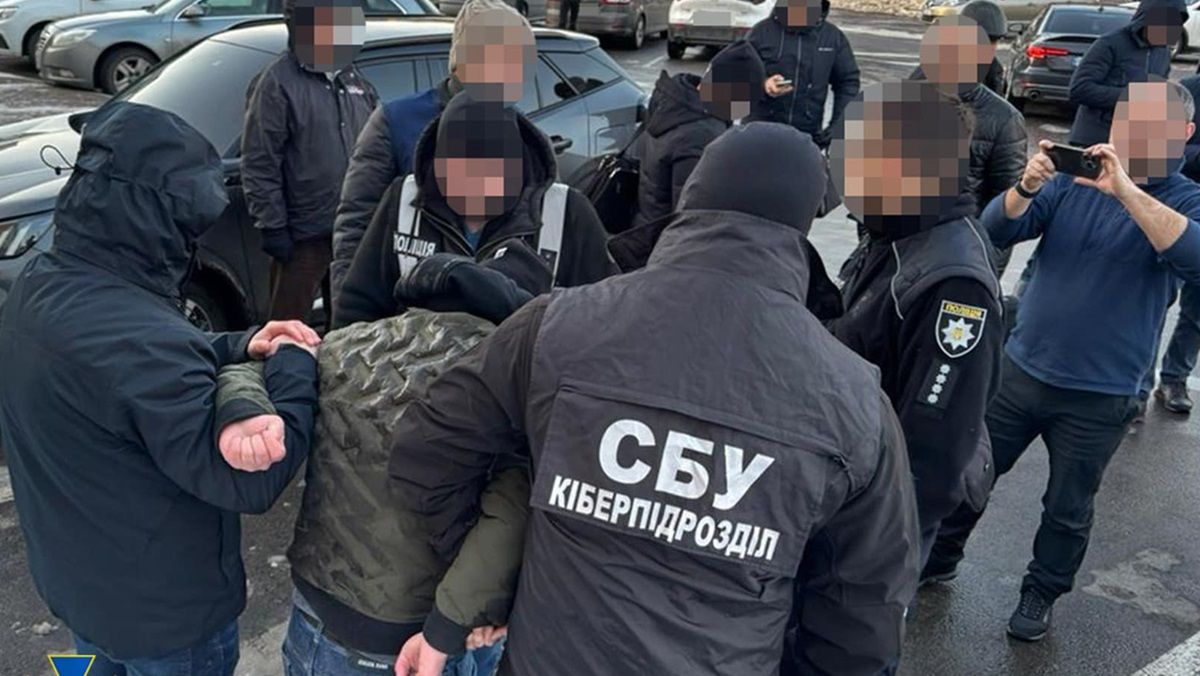 Львів’янин обіцяв ухилянту оновити дані в ТЦК та організувати трансфер до Польщі