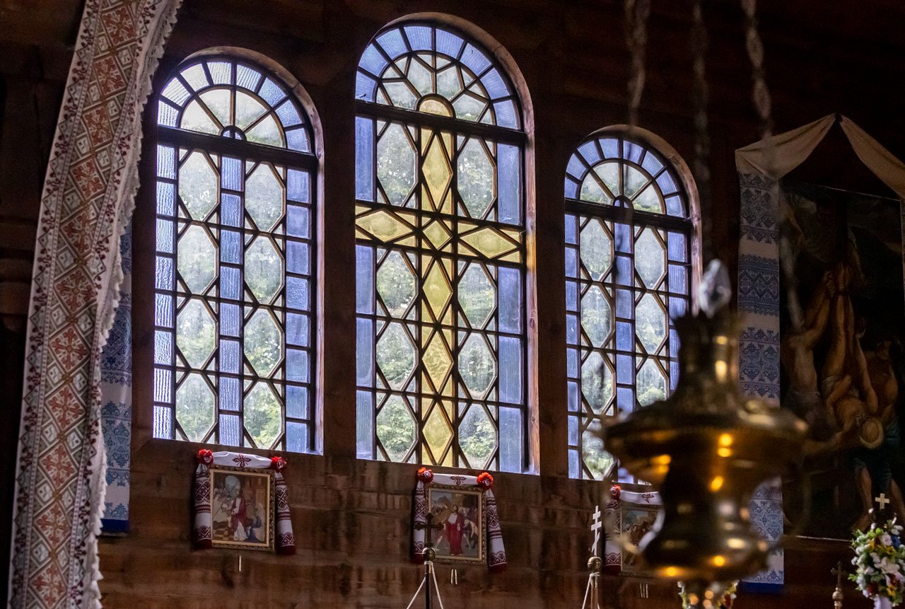 Вітражні вікна