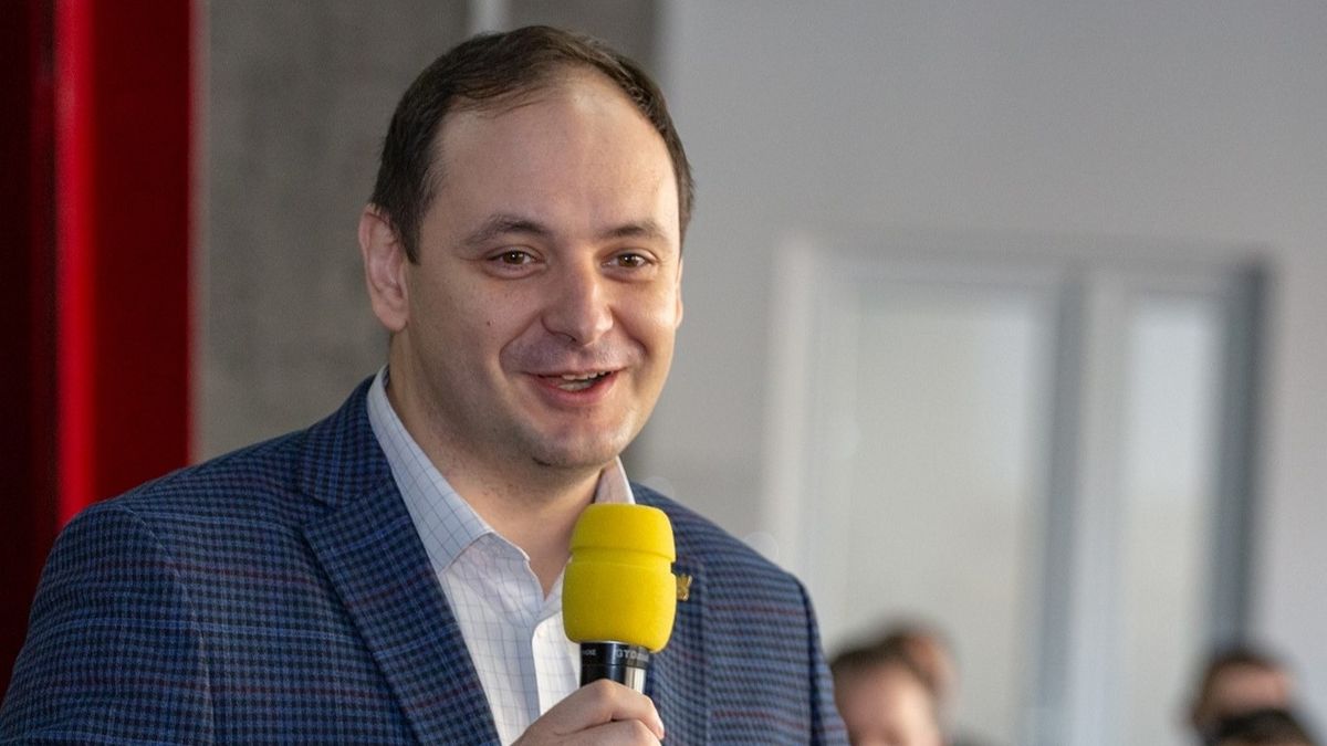 Поліція закрила справу проти Руслана Марцінківа за наказ вивезти ромів із Івано-Франківська