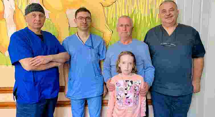 Невеликий камінь у нирці у 9-річної дівчинки спричинив загрозливі для життя ускладнення