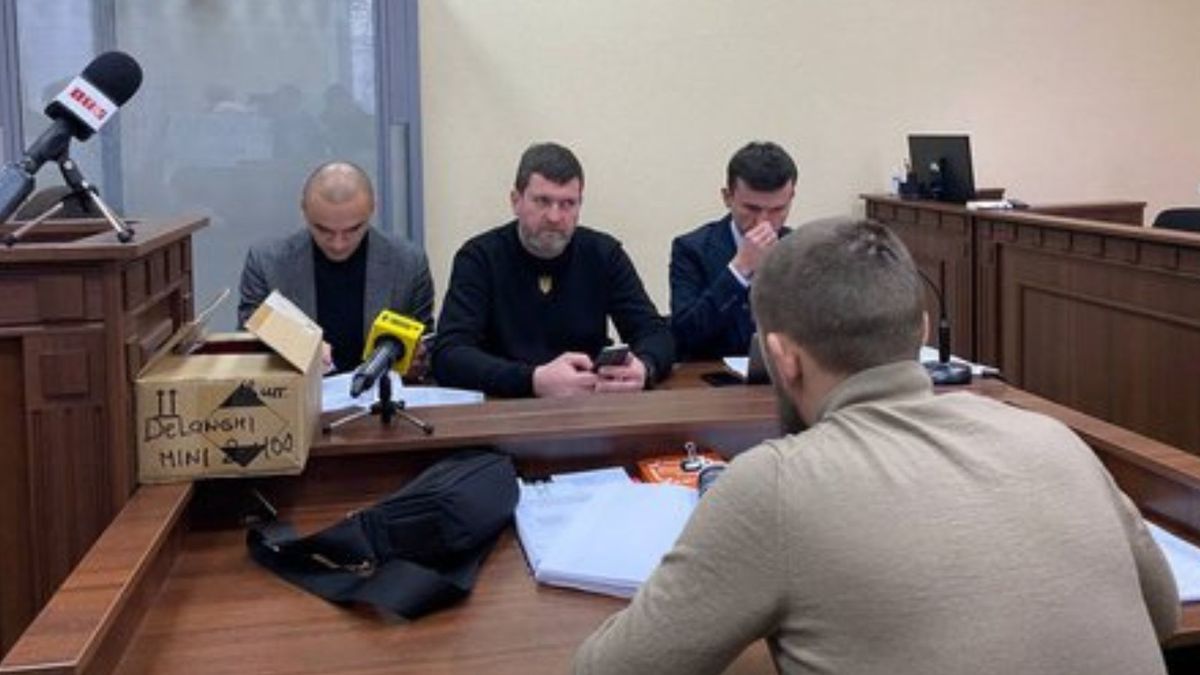 Суд заарештував мера Ірпеня Олександра Маркушина за справою про виїзд за кордон