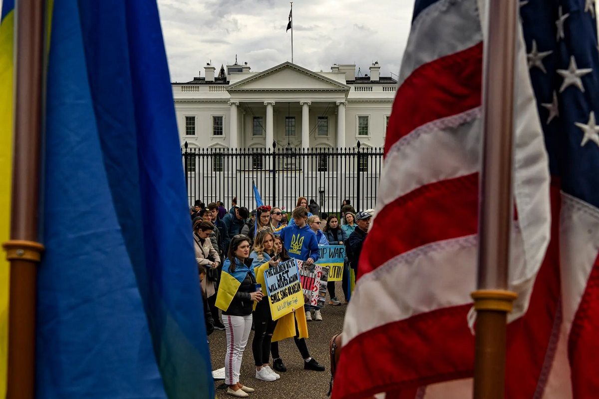 США призупинили прийом мігрантів, зокрема з України 