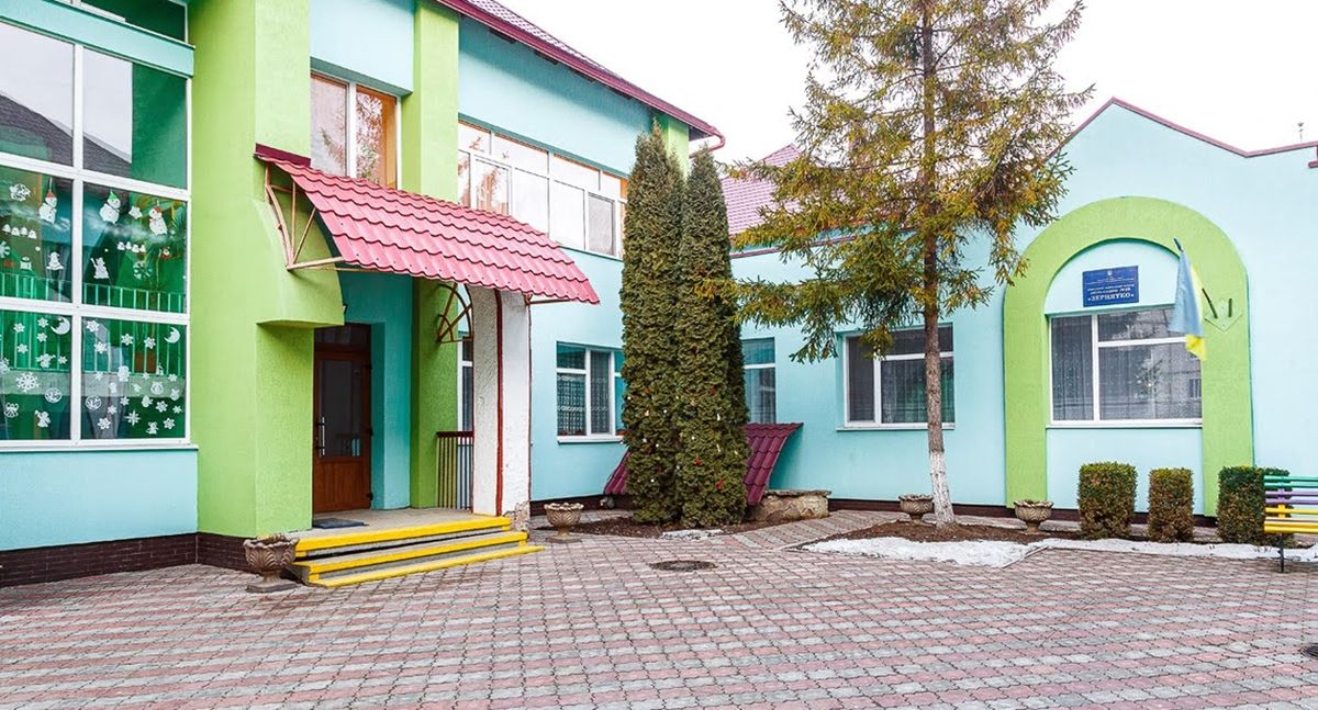 Директорку франківського садка звинувачують у фіктивному працевлаштуванні родичів