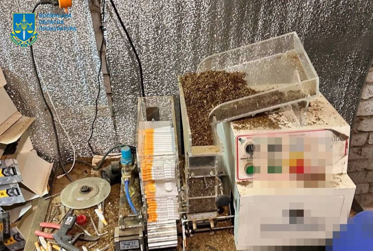 На Волині викрили підпільний цех із виробництва сигарет відомих марок