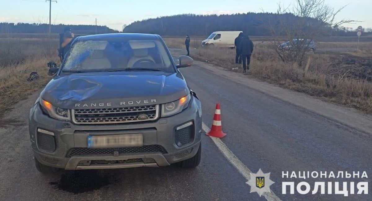Біля Золочева водій Range Rover на смерть збив 51-річну велосипедистку