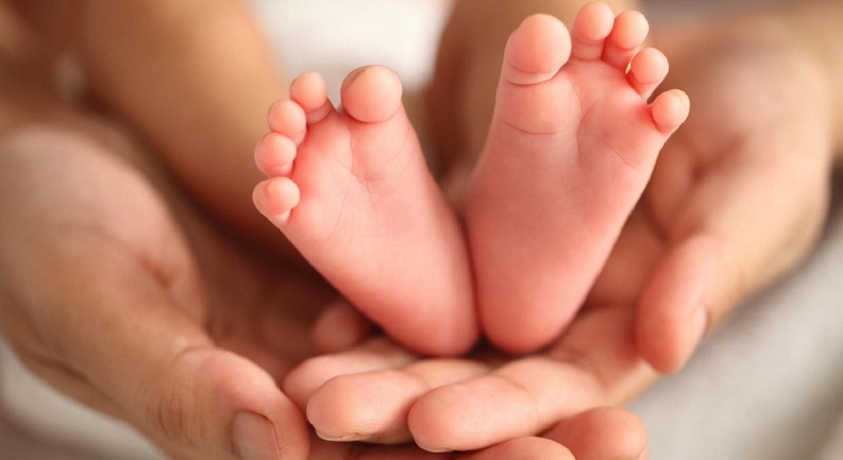 35-річна мешканка Львівщини після лікування раку тіла матки стала мамою