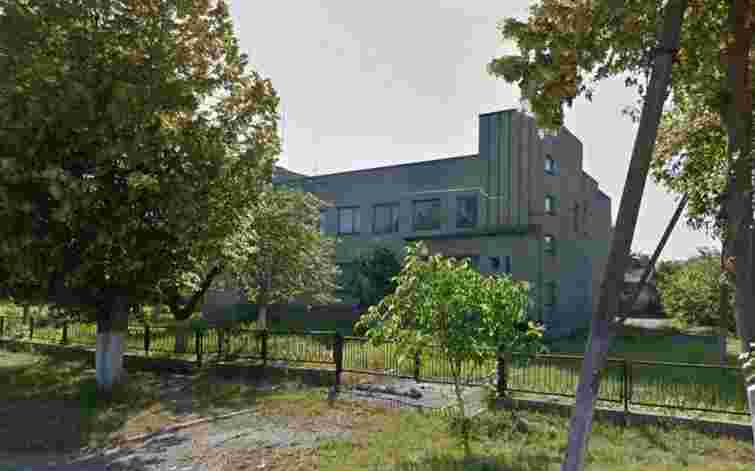 У Хотині облаштують гуртожиток для переселенців за 38 млн грн з переплатами