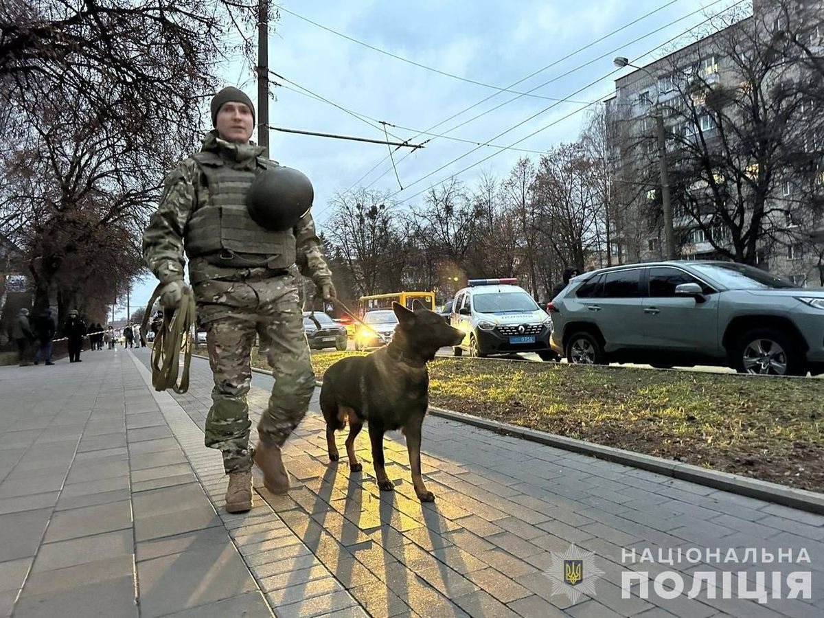 У Рівному в будівлі ТЦК пролунав вибух, є загиблий та поранені 