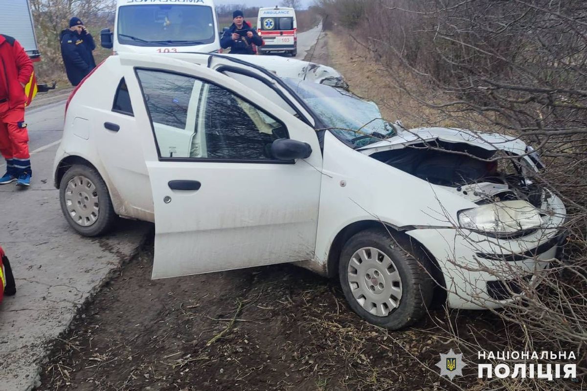 На Хмельниччині внаслідок зіткнення з деревом загинув 56-річний водій Fiat
