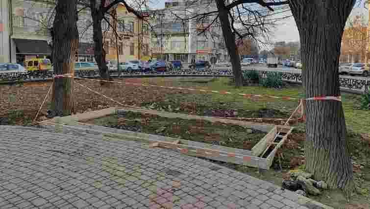 В Ужгороді виник скандал через розташування громадської вбиральні