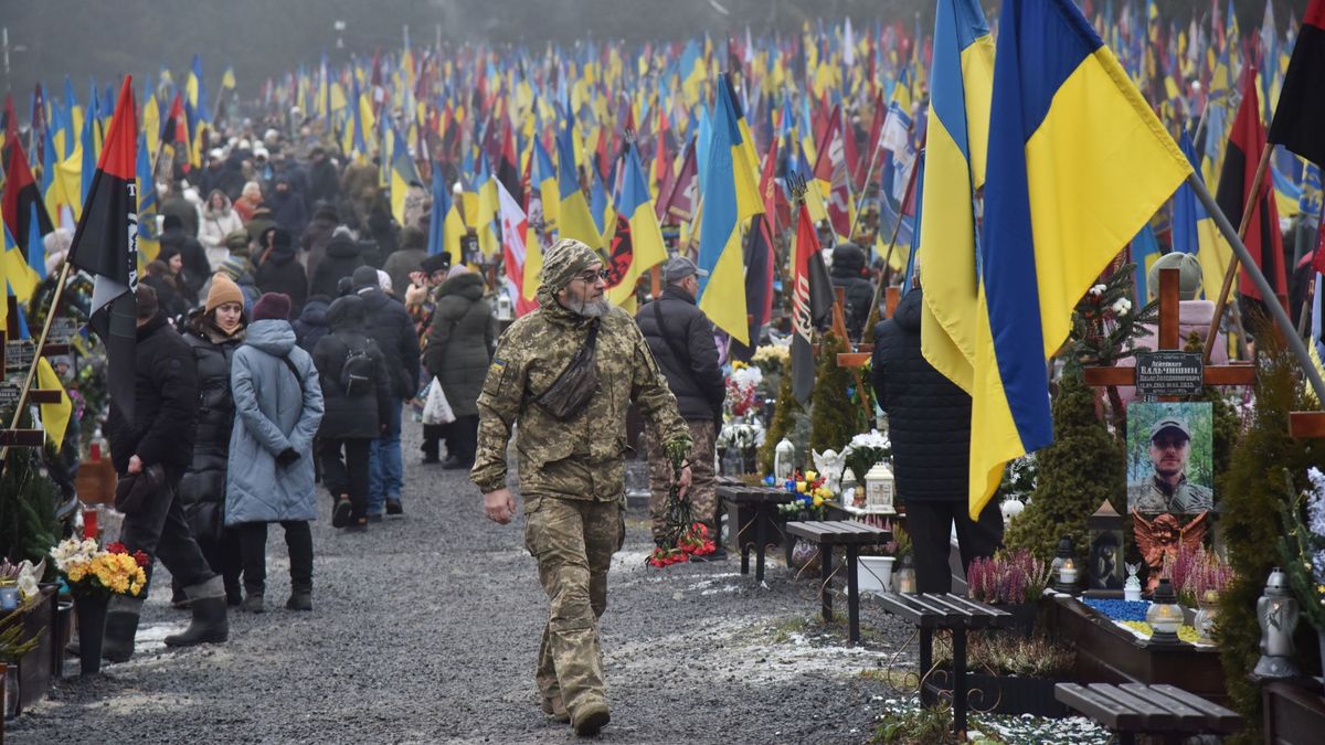 Володимир Зеленський уточнив втрати України у війні