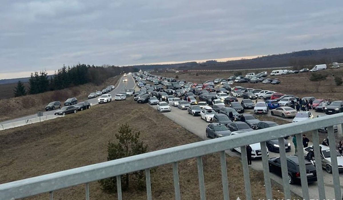Масштабні нелегальні автоперегони поблизу Тернополя організували двоє неповнолітніх