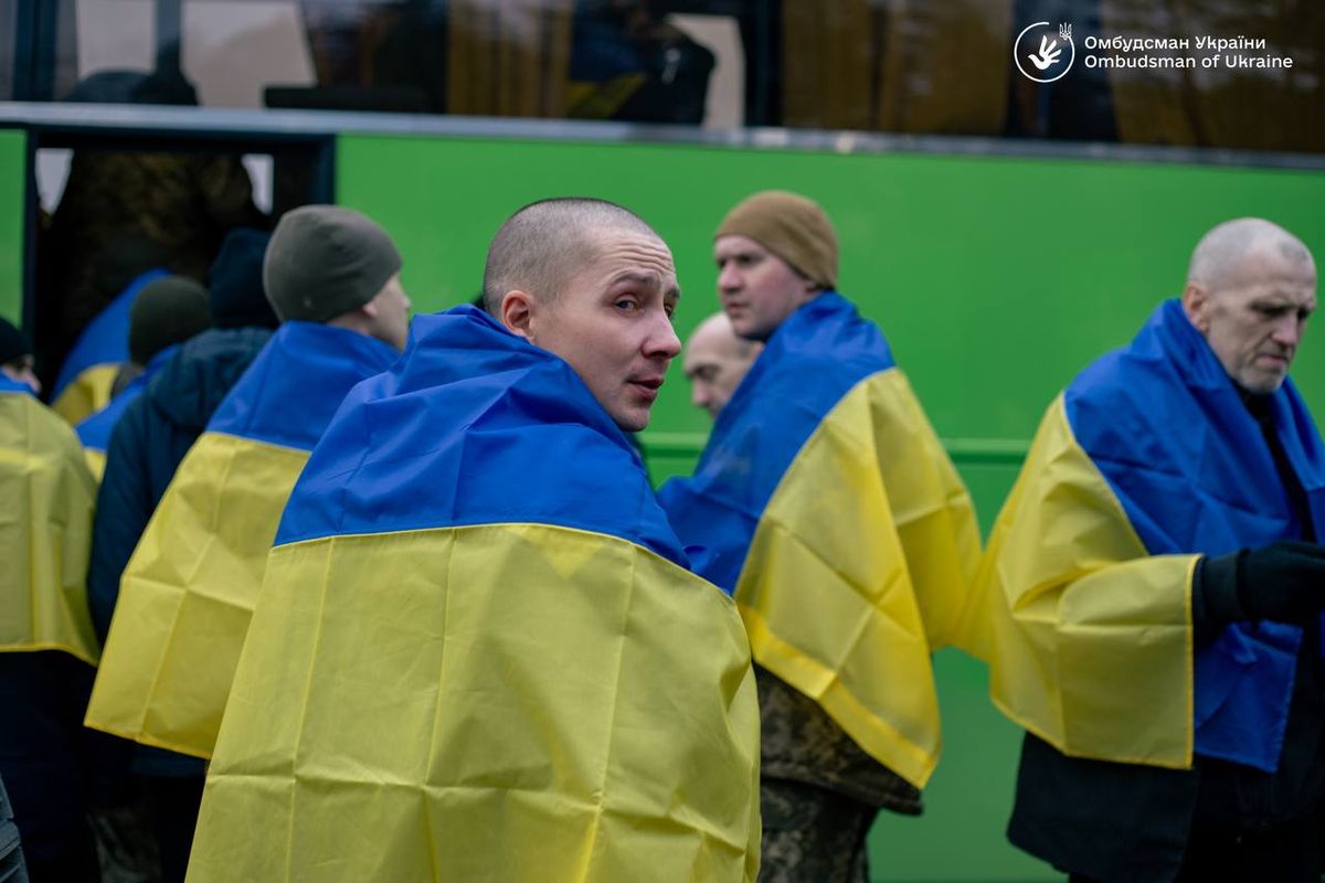 Двоє захисників з Волині після майже 3 років полону повернулися додому