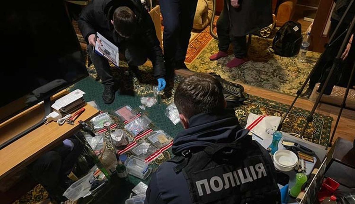 На Тернопільщині викрили наркосиндикат, який продавав майже 4000 доз наркотиків