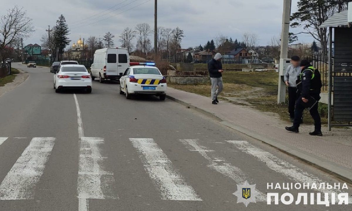 Біля Львова водій мікроавтобуса збив 10-річного хлопця
