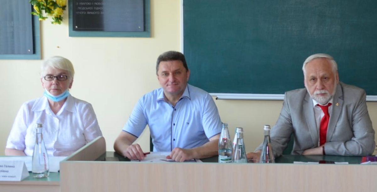 Завідувача кафедри Рівненського інституту права судитимуть за хабарі від ухилянтів