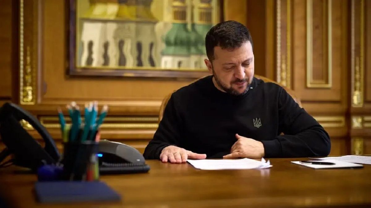 Володимир Зеленський призначив нових послів у Молдові та Уругваї