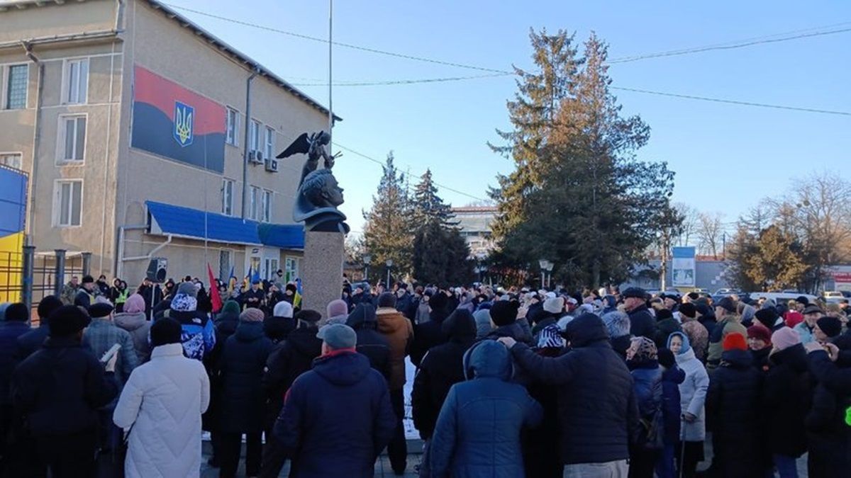 В Сторожинці понад 800 людей проголосували за перехід в ПЦУ двох парафій