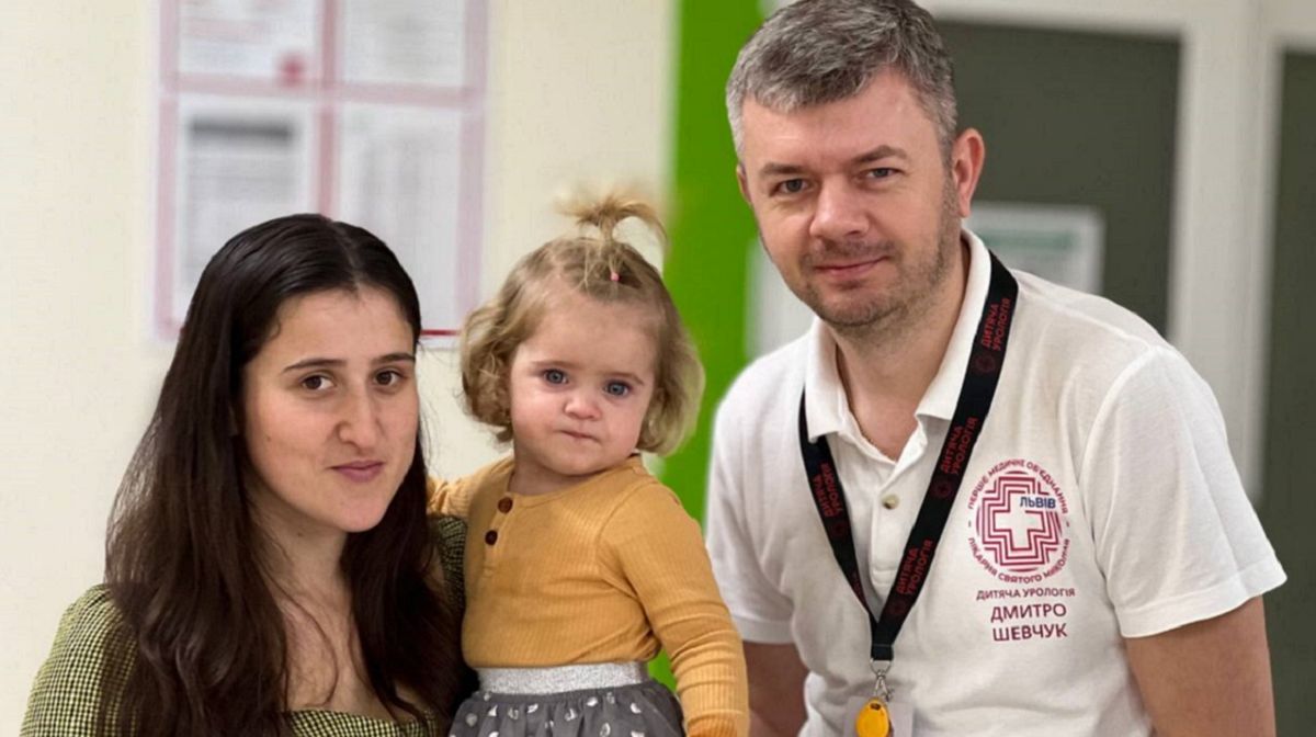 Дитячі урологи Львова врятували однорічну дівчинку з мультикістозом лівої  нирки