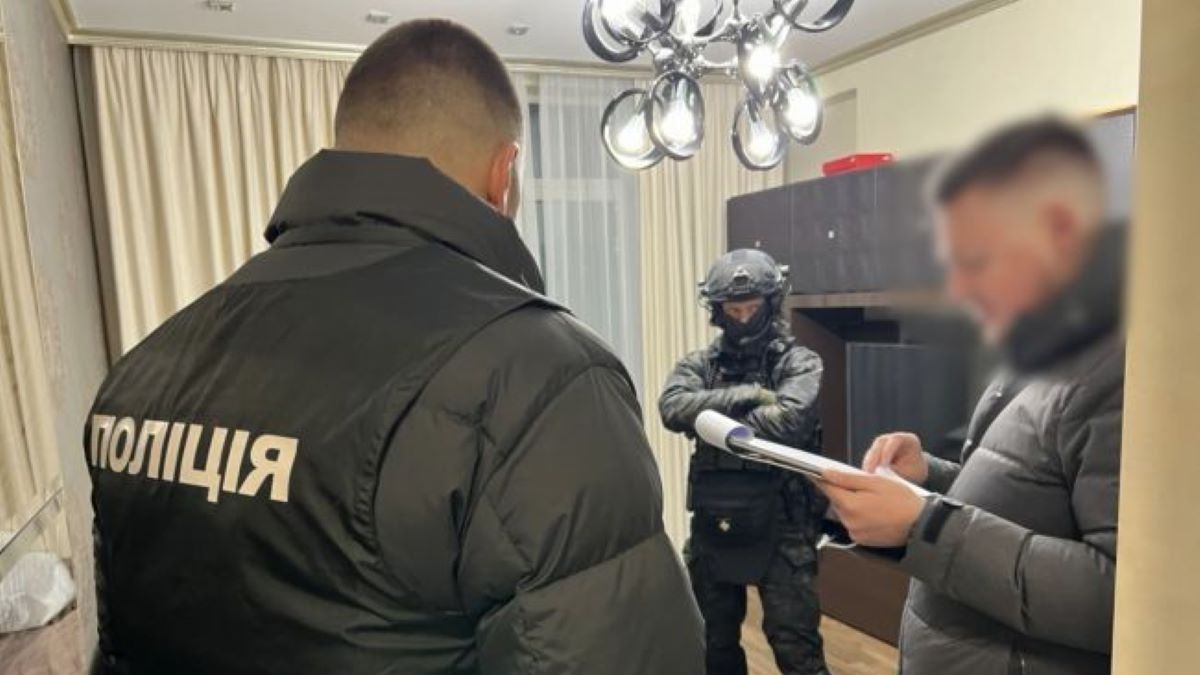 Нацполіція викрила екснардепа та його синів, які продовжували бізнес в окупації