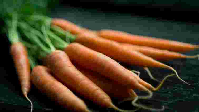 Пролежить свіжою до весни: як правильно зберігати моркву
Пролежить свіжою до весни: як правильно зберігати моркву