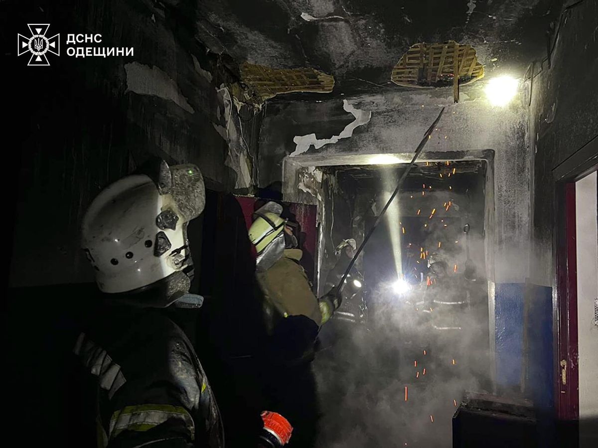 Три людини загинули під час пожежі у геріатричному пансіонаті на Одещині