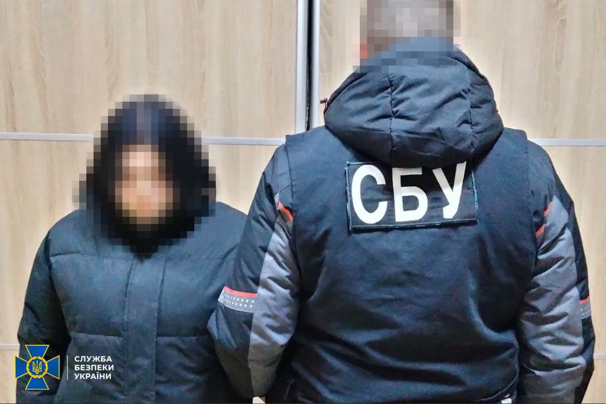 На Житомирщині СБУ затримала 16-річну дівчину, яка виготовила вибухівку для підриву поліцейських