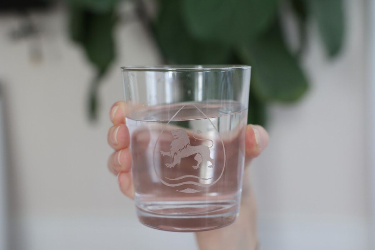 Чому вода з крану не може бути безкоштовною і що таке депресійна лійка
