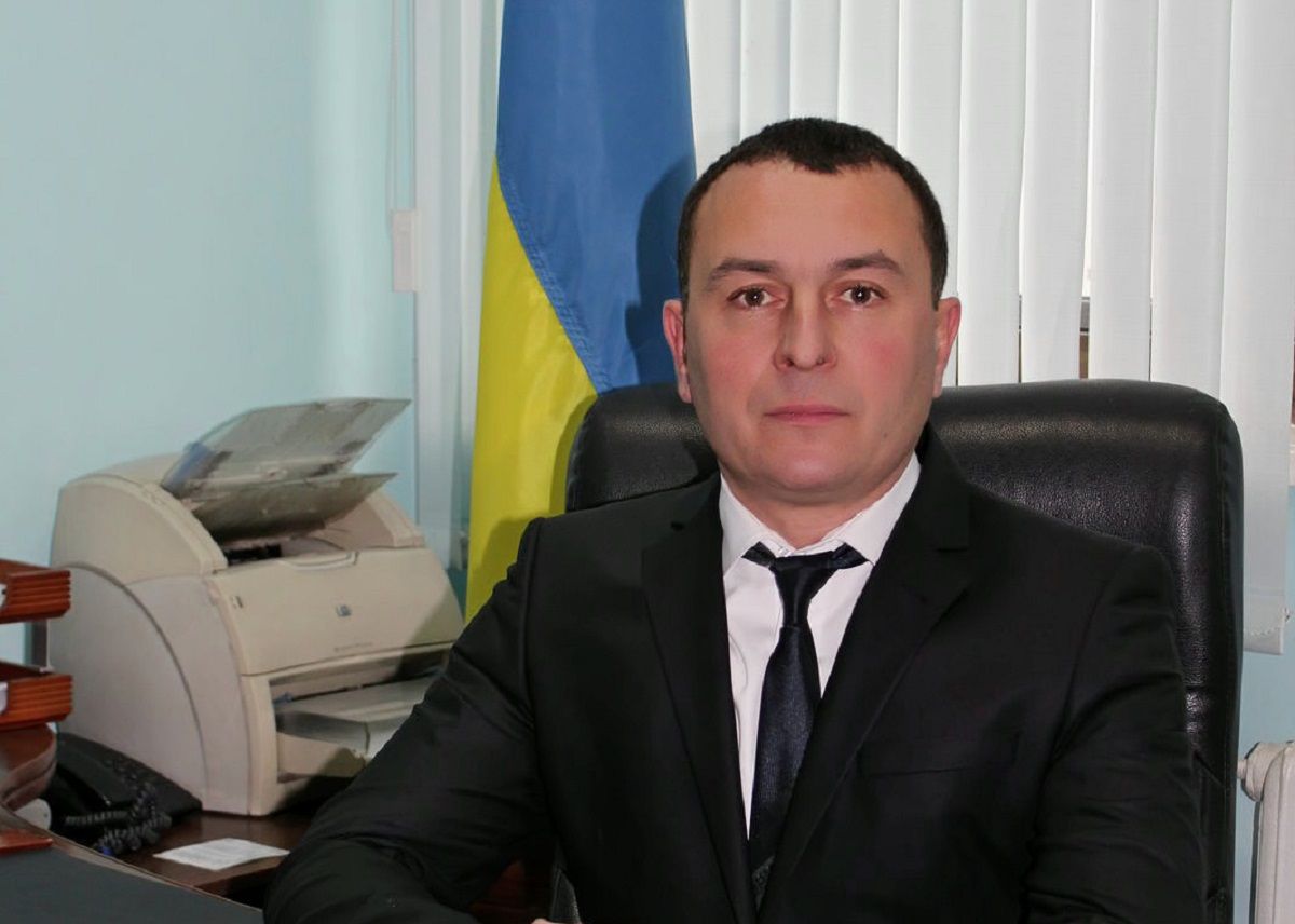 Голова Чернівецького окружного адмінсуду, який приховав спричинене ДТП, отримав доплату від суду