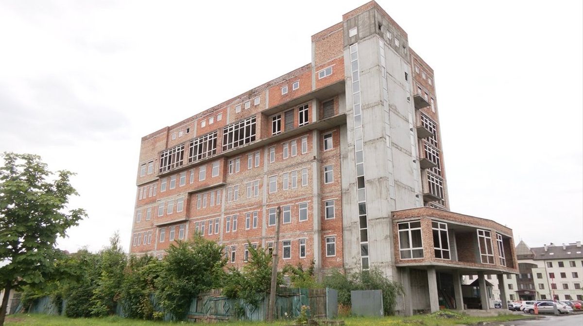 В Івано-Франківську на місці недобудованого пологового будинку зведуть реабілітаційний центр 