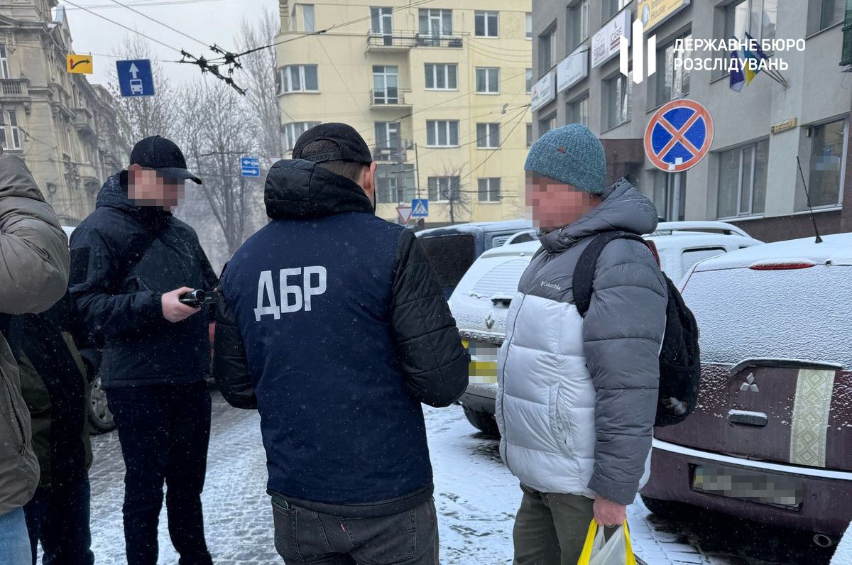 Львівський адвокат видурив 1,3 млн грн у родин зниклих та загиблих військових