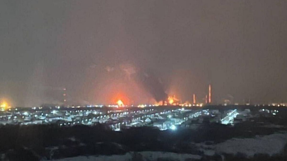 Внаслідок атаки на російську Сизрань постраждав місцевий нафтопереробний завод