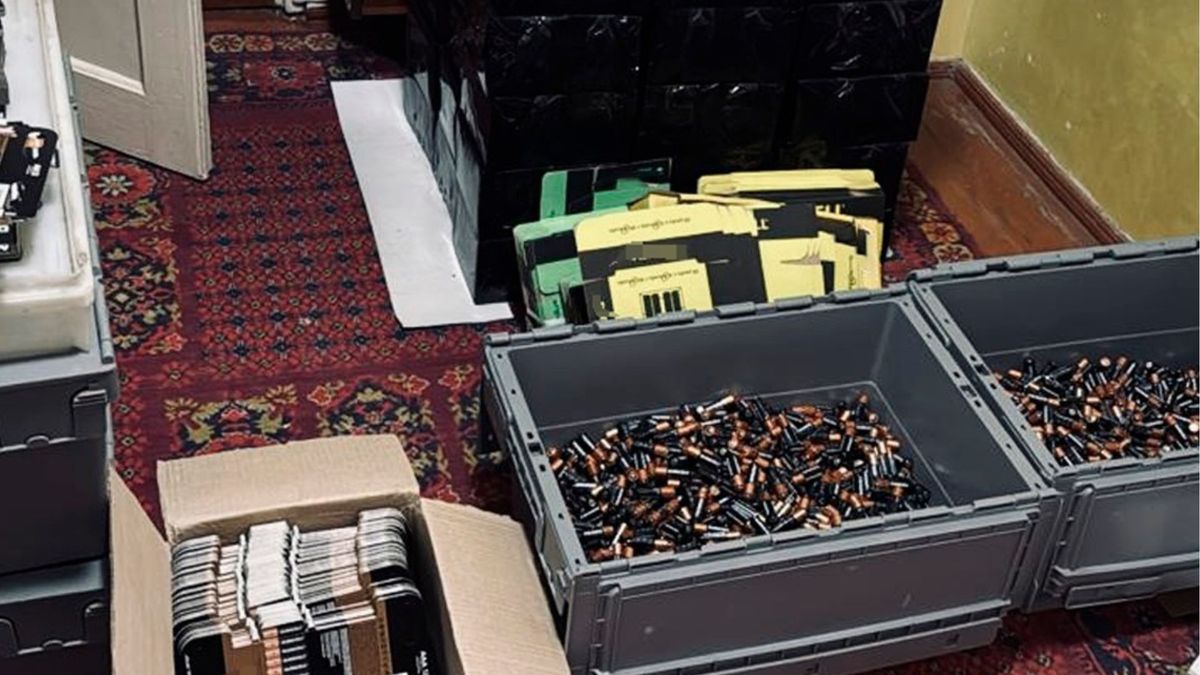 БЕБ ліквідувало незаконне виробництво підробних батарейок Duracell