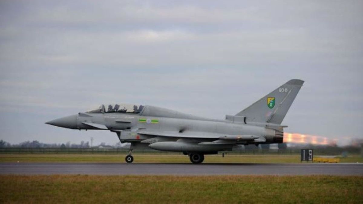 Велика Британія розглядає відправку в Україну винищувачів Typhoon