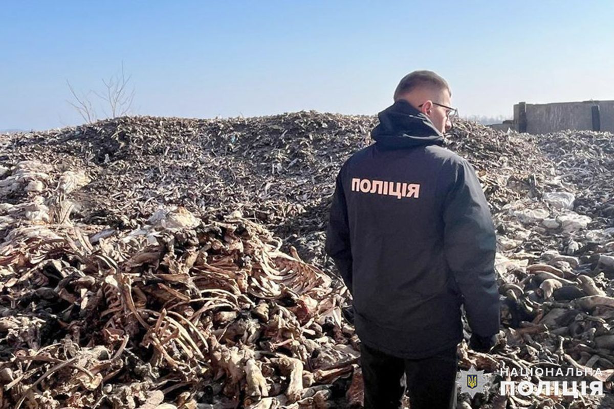 На Хмельниччині посадовця держпідприємства з утилізації відходів викрили на хабарництві