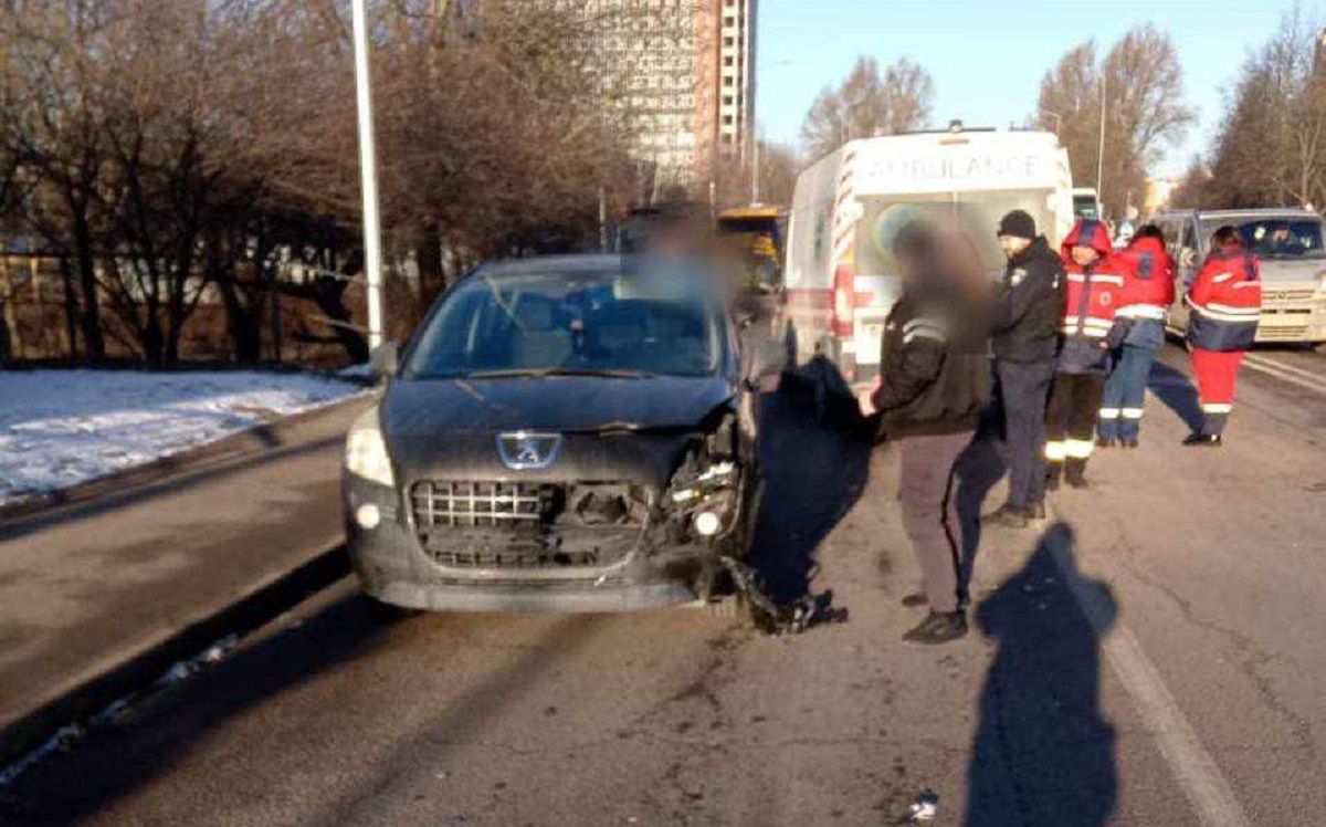 У Рясному легковик Peugeot на смерть збив пішохода
